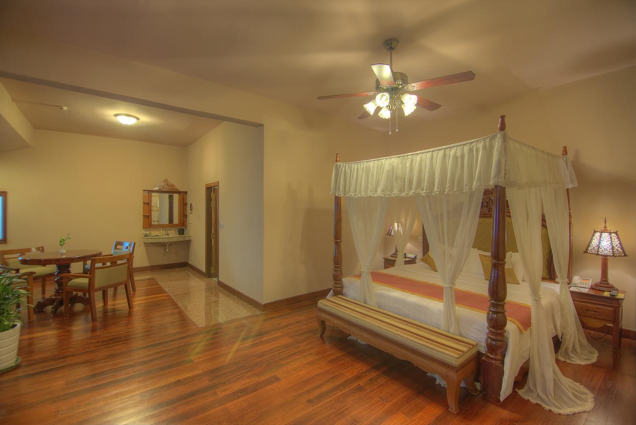Bayon Era Hotel Сием Реап Екстериор снимка