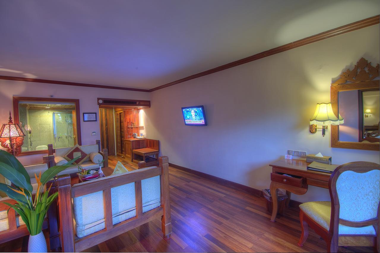 Bayon Era Hotel Сием Реап Екстериор снимка